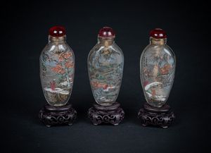 Arte Cinese - 'Lotto di tre tabacchiere in vetro dipinto internamente Cina, XX secolo '