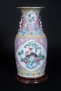 Arte Cinese - 'Vaso in porcellana dipinta con uccelli su sfondo rosa Cina, XX secolo '