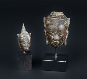 Arte Sud-Est Asiatico - 'Due teste di divinit in bronzo Thailandia, Ayuttaya, XV secolo '