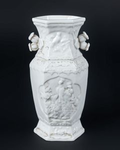 Arte Cinese - 'Vaso in porcellana bianco di CinaCina, dinastia Qing, XVIII secolo '