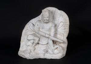 Arte Cinese - 'Scultura in marmo bianco raffigurante LokapalaCina, dinastia Tang (?)'