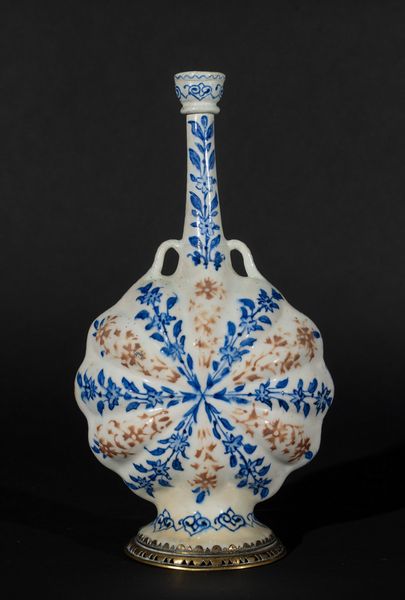 Arte Islamica : 'Bottiglia safavide in ceramicaIran, Kirman, XVII secolo '  - Asta ASTA 269 - ARTE ISLAMICA - Associazione Nazionale - Case d'Asta italiane