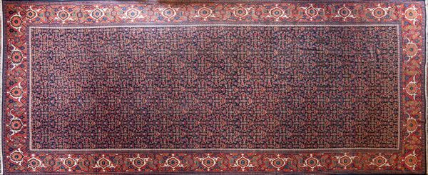 Arte Islamica : 'Grande tappeto Senneh con nuvolePersia, fine XIX secolo '  - Asta ASTA 269 - ARTE ISLAMICA - Associazione Nazionale - Case d'Asta italiane