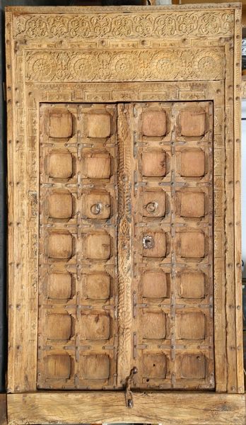 Arte Islamica : 'Grande portale in legno intagliatoIndia, XVII secolo '  - Asta ASTA 269 - ARTE ISLAMICA - Associazione Nazionale - Case d'Asta italiane