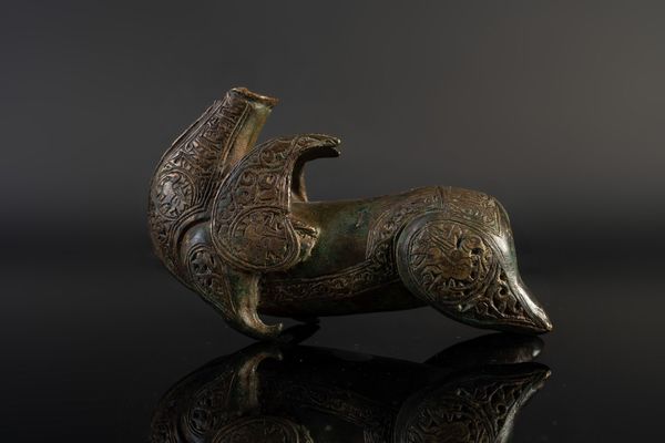 Arte Islamica : 'Figura zoomorfa in bronzo Iran selgiuchide, XII secolo '  - Asta ASTA 269 - ARTE ISLAMICA - Associazione Nazionale - Case d'Asta italiane