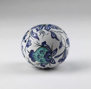 Arte Islamica - 'Ornamento in forma di uovo in ceramica Turchia ottomana, XVI secolo o posteriore '