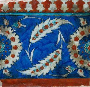 Arte Islamica - 'Mattonella Iznik decorata con foglie di sazTurchia, tardo XVI secolo '