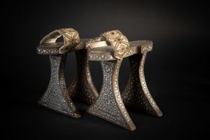 Arte Islamica - 'Paio di calzature da hammam in legno intarsiato con madreperla Turchia Ottomana, XIX secolo'