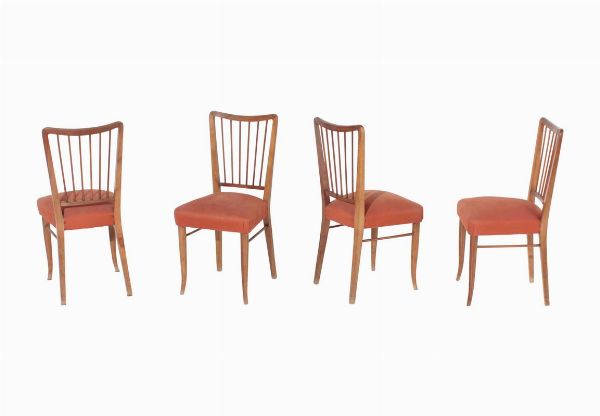 Quattro sedie con struttura in legno e rivestimenti in skai.  - Asta Design - Associazione Nazionale - Case d'Asta italiane