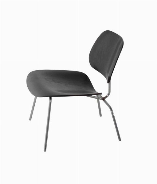 Coppia di sedie con struttura in metallo e seduta e schienale in legno laccato.  - Asta Design - Associazione Nazionale - Case d'Asta italiane