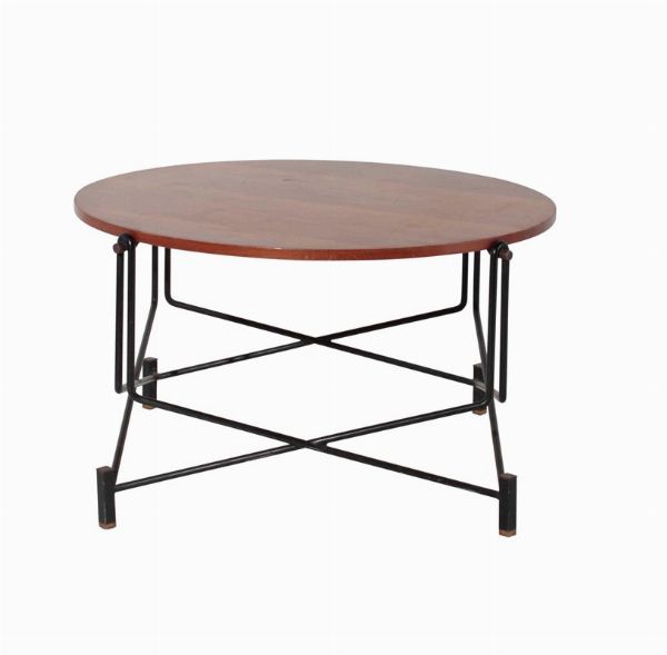 Tavolo basso con struttura in metallo e piano in legno.  - Asta Design - Associazione Nazionale - Case d'Asta italiane