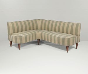 Due divani angolari con struttura in legno e rivestimenti in tessuto.  - Asta Design - Associazione Nazionale - Case d'Asta italiane