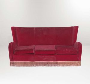 Salotto composto da un divano e due poltrone con struttura in legno e rivestimento in tessuto.  - Asta Design - Associazione Nazionale - Case d'Asta italiane