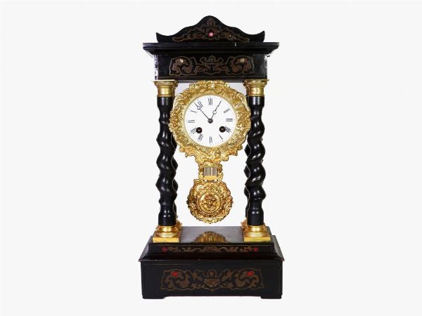 Orologio a tempietto in legno ebanizzato  - Asta House sale: Arte e Design da villa 
