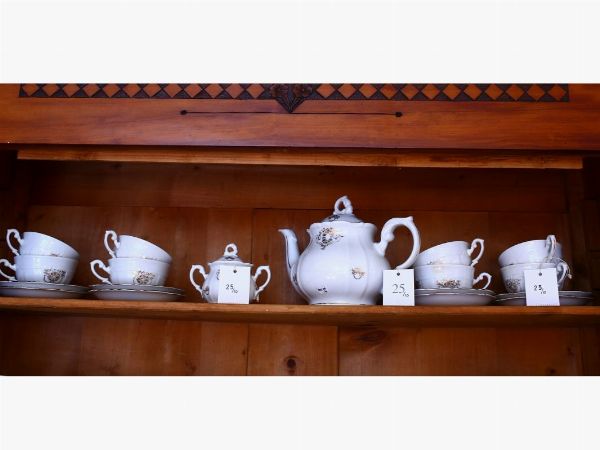 Servito da tea in porcellana  - Asta House sale: Arte e Design da villa 