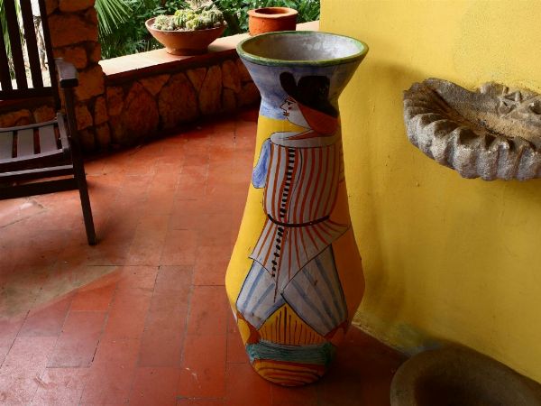 Vaso in terracotta smaltata  - Asta House sale: Arte e Design da villa 