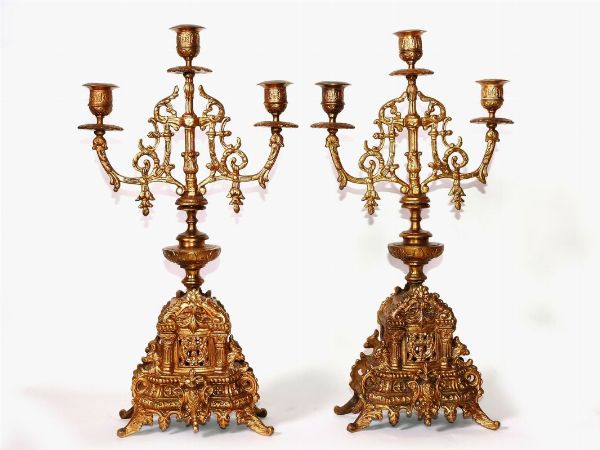 Coppia di candelabri in metallo dorato  - Asta House sale: Arte e Design da villa 