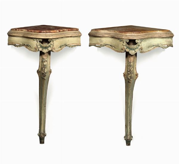 Coppia console ad angolo in legno laccato, Venezia XVIII secolo  - Asta Antiquariato - Associazione Nazionale - Case d'Asta italiane