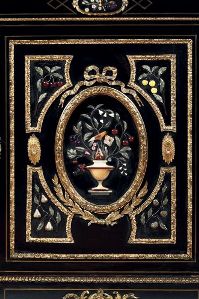 Servant Napoleone III in legno  con applicazioni di pietre dure e bronzi dorati, XIX secolo  - Asta Antiquariato - Associazione Nazionale - Case d'Asta italiane