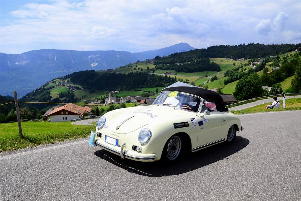 Porsche : Porsche 356 A Cabriolet (Reutter Karosserie Stuttgart)  - Asta Automobili da collezione - Associazione Nazionale - Case d'Asta italiane