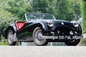 Triumph : Triumph T.R.2 (Triumph)  - Asta Automobili da collezione - Associazione Nazionale - Case d'Asta italiane
