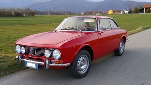 Alfa Romeo : Alfa Romeo 2000 GT Veloce (Bertone)  - Asta Automobili da collezione - Associazione Nazionale - Case d'Asta italiane