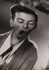 Arthur Fellig WEEGEE - Frank Sinatra