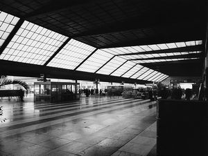 GABRIELE BASILICO - Firenze, Stazione