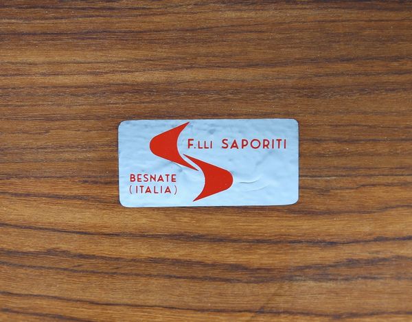 FRATELLI SAPORITI : Cinque poltrone e un tavolino  - Asta ASTA 272 - DESIGN (online) - Associazione Nazionale - Case d'Asta italiane