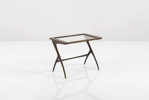 LACCA CESARE  attribuito : Tavolino in legno con piano in vetro molato. Anni '50 cm 47x60x37  - Asta Asta 155 - Design - Associazione Nazionale - Case d'Asta italiane