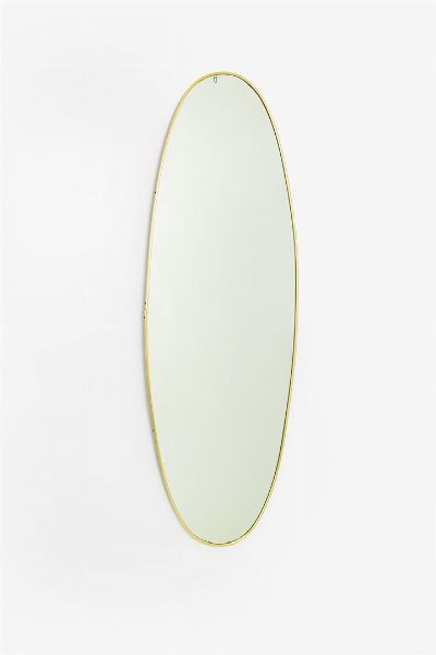 PRODUZIONE ITALIANA : Specchio di forma ovale con cornice in ottone. Anni '50 cm 150x50  - Asta Asta 155 - Design - Associazione Nazionale - Case d'Asta italiane