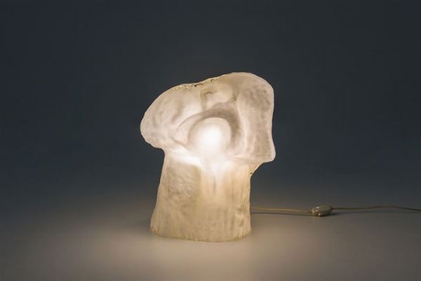 MAZZEGA : Lampada da tavolo in vetro soffiato di Murano   Anni '70 cm 40x28  - Asta Asta 155 - Design - Associazione Nazionale - Case d'Asta italiane