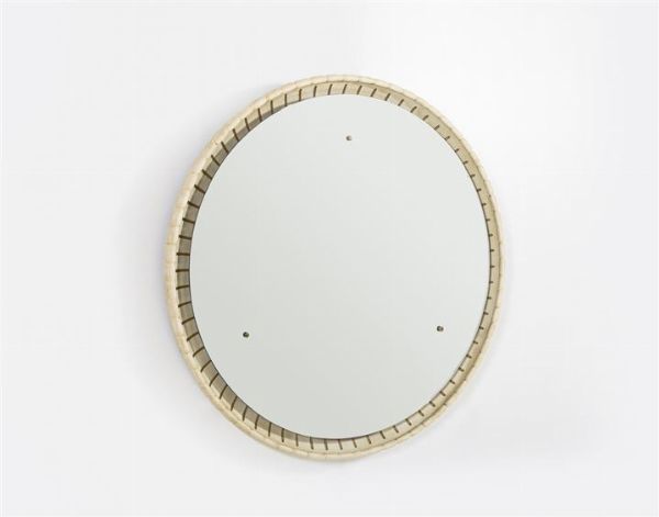 PRODUZIONE ITALIANA : Grande specchio retroilluminato con cornice in legno laccato. Anni '50 diam cm 129  - Asta Asta 155 - Design - Associazione Nazionale - Case d'Asta italiane