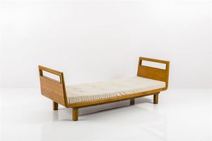 PONTI GIO  attribuito - Day bed in legno  imbottitura rivestita in tessuto. Anni '50 cm 76x220x80