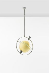 PRODUZIONE ITALIANA - Lampada a sospensione mod  Saturno con struttura in metallo cromato e diffusore in vetro. Anni '40 cm 115x47