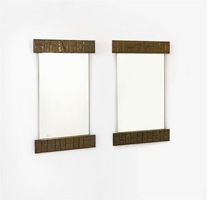 SANT'AMBROGIO DE BERTI - Coppia di specchiere in rame sbalzato e vetro specchiato. Anni '60 cm 105x60