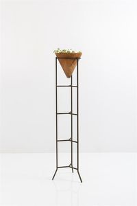 CAMPO & GRAFFI - Fioriera in metallo con vaso in terracotta. Prod. Home anni '60 cm 172x36