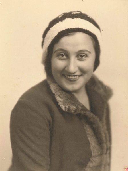 Lia Falconieri, soprano, 1933  - Asta Fotografia - Associazione Nazionale - Case d'Asta italiane