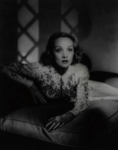 Horst Horst P. : Marlene Dietricht, 1948  - Asta Fotografia - Associazione Nazionale - Case d'Asta italiane