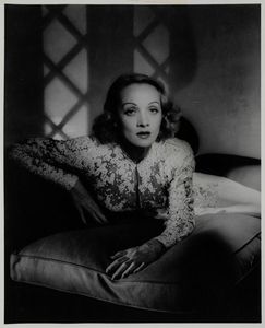Horst Horst P. : Marlene Dietricht, 1948  - Asta Fotografia - Associazione Nazionale - Case d'Asta italiane