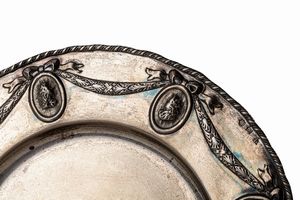 Piatto in argento di gusto Luigi XVI  - Asta Dipinti Antichi e Arte del XIX Secolo - Associazione Nazionale - Case d'Asta italiane
