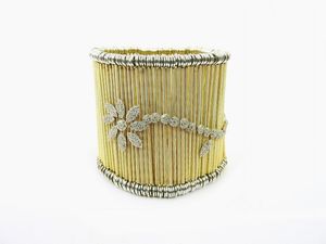 Bracciale elastico a fascia in oro bianco e giallo con diamanti  - Asta Gioielli e Orologi - II - Associazione Nazionale - Case d'Asta italiane