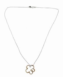 CATENA CON CIONDOLO - Peso gr 4 5 in oro bianco e rosa  a forma di fiore  con diamanti taglio brillante per totali ct 0 05 ca