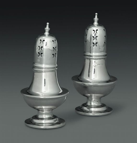 Due salsiere in argento. Inghilterra, citt di Chester 1902  - Asta L'Art de la Table - Associazione Nazionale - Case d'Asta italiane
