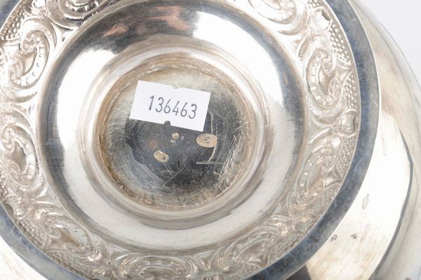 Brocca in argento sbalzato e cesellato, Copenaghen 1891  - Asta L'Art de la Table - Associazione Nazionale - Case d'Asta italiane