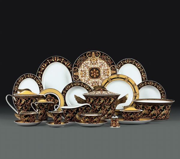 Servizio da tavola Versace Barocco Rosenthal, fine del XX secolo  - Asta L'Art de la Table - Associazione Nazionale - Case d'Asta italiane