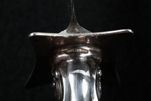 Servizio di posate in argento fuso e cesellato, Gorham, Inghilterra XX secolo  - Asta L'Art de la Table - Associazione Nazionale - Case d'Asta italiane