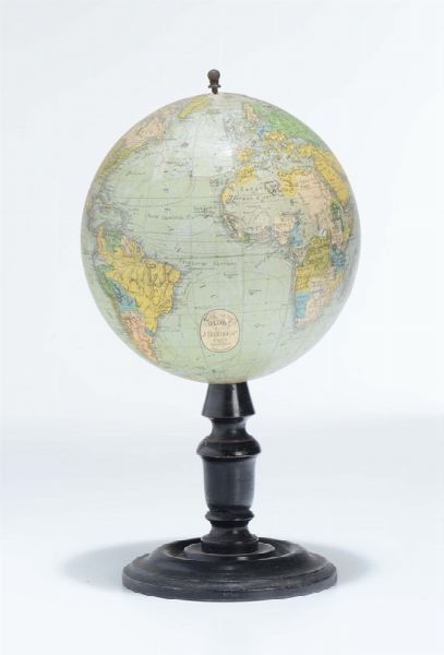 Piccolo globo terrestre, Francia inizio XX secolo  - Asta Arte Marinara - Associazione Nazionale - Case d'Asta italiane