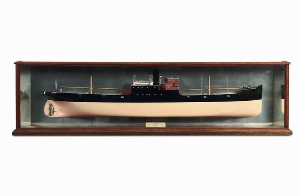 Mezzo modello di cantiere su specchio della SS Paignton. Gran Bretagna 1919 circa  - Asta Arte Marinara - Associazione Nazionale - Case d'Asta italiane
