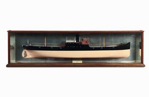 Mezzo modello di cantiere su specchio della SS Paignton. Gran Bretagna 1919 circa  - Asta Arte Marinara - Associazione Nazionale - Case d'Asta italiane